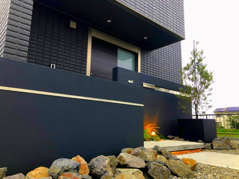 浜松市|カラーとラインアクセントがシャープな印象を与えるシンプルモダン