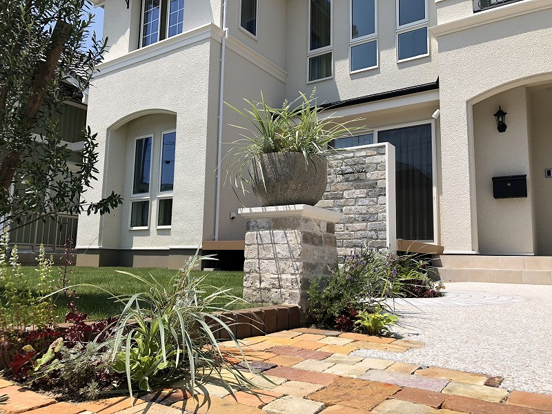 浜松市|ヴィンテージレンガが映える洋風エクステリア